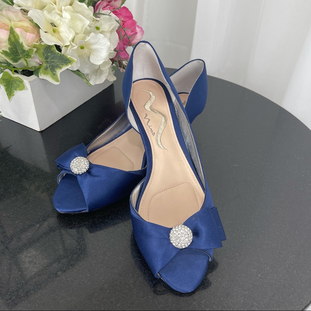 Nina Ronelle Navy Satin Peep Toe Wedge Pump. 7.5